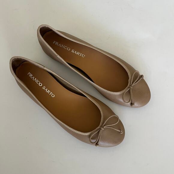 Franco Sarto ‘Zapp’ Women's 8 Nude Tan Leather Bow Ballet Flat Slip On Shoe - Picture 2 of 7